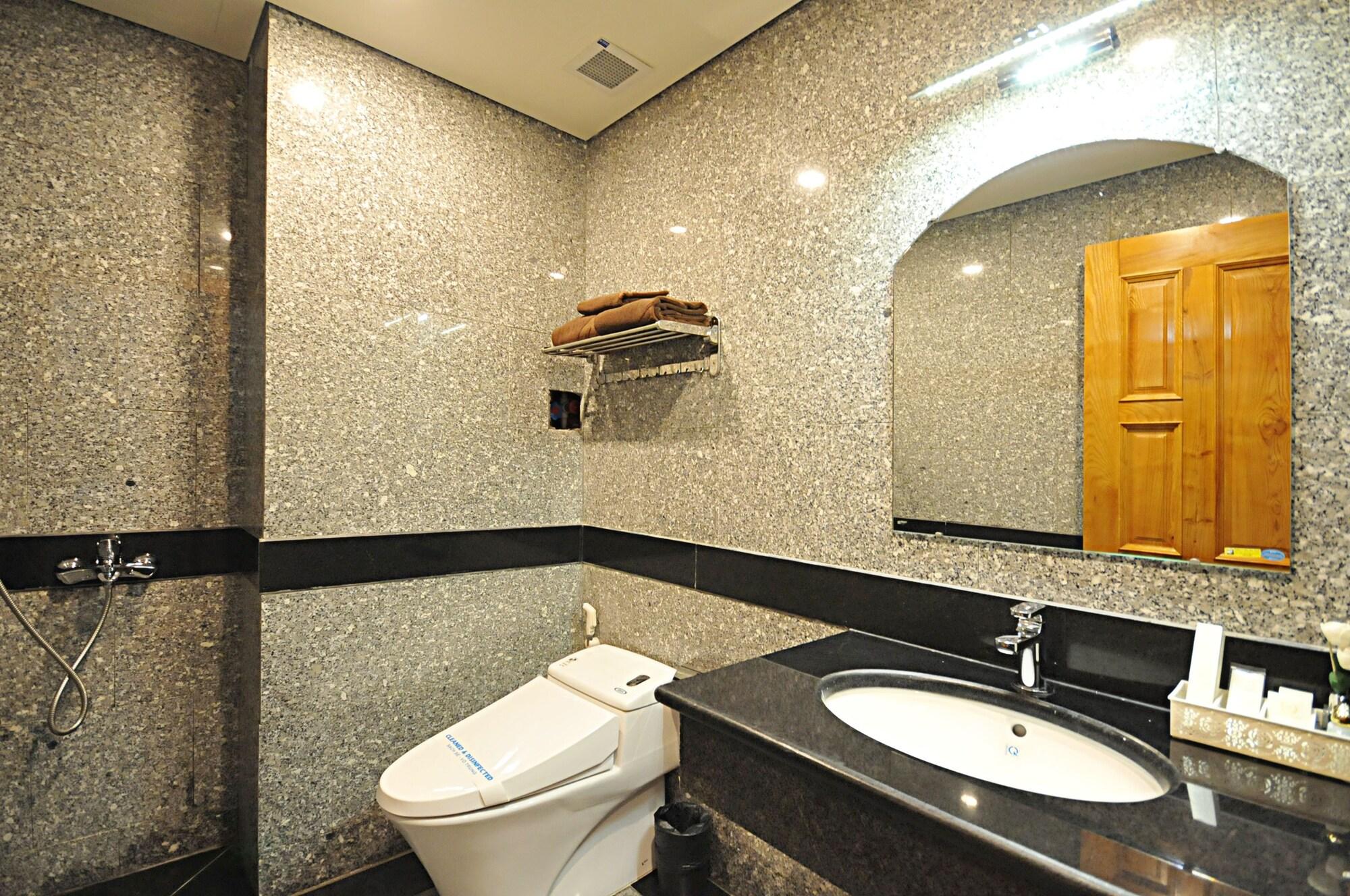 Twins Hotel Хошимин Экстерьер фото